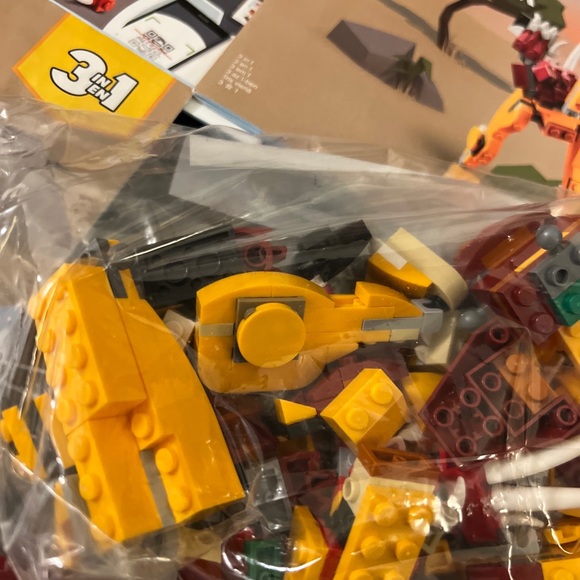 LEGO Creator 3in1 Wild Lion-Ostrich Bird- Boar Pig  31112 with box manuals READ - Picture 5 of 6